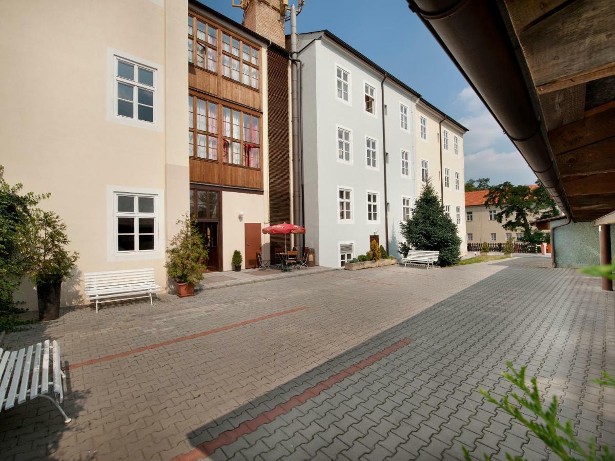 Ea Hotel Jeleni Dvur Prague Castle Exterior photo